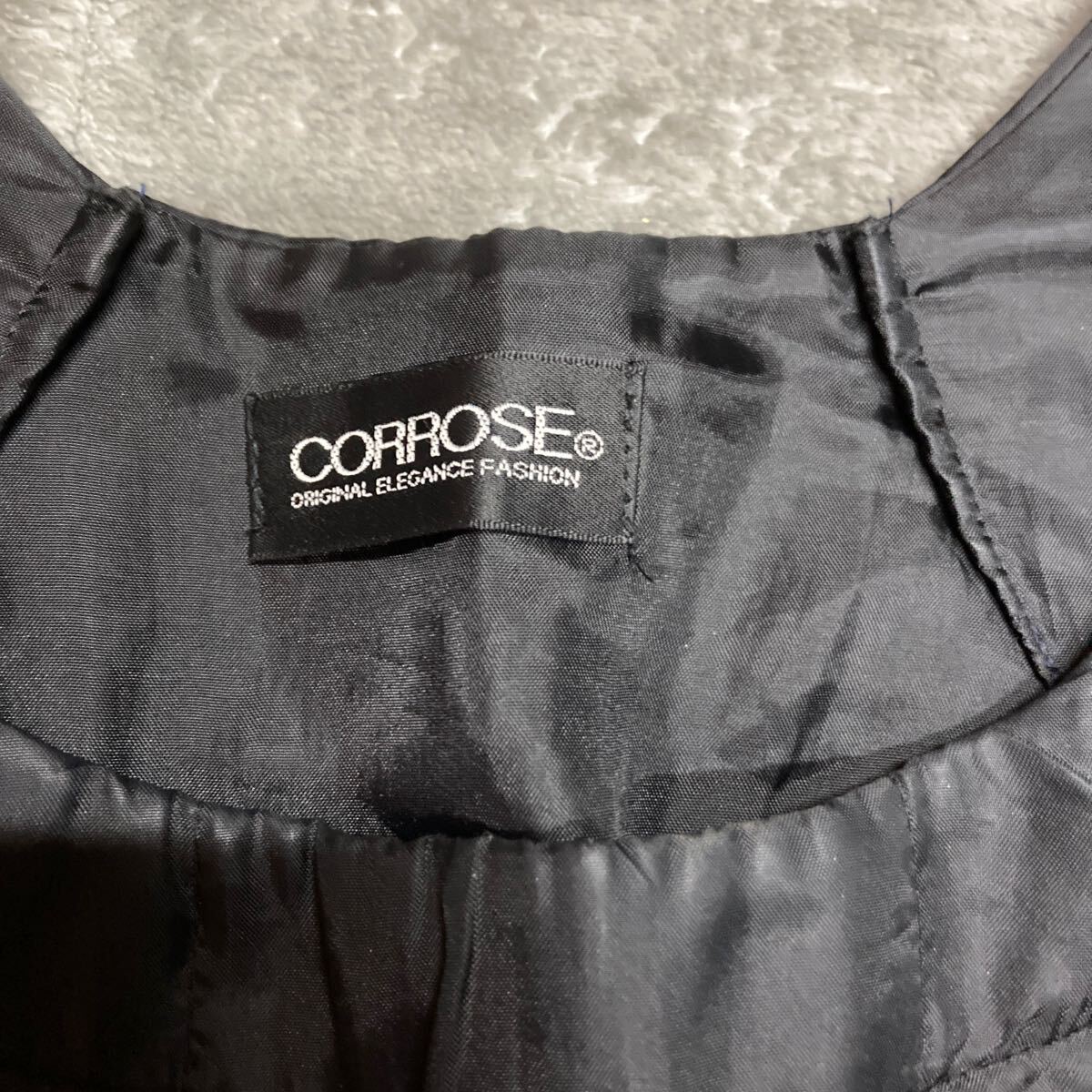 CORROSE トップス