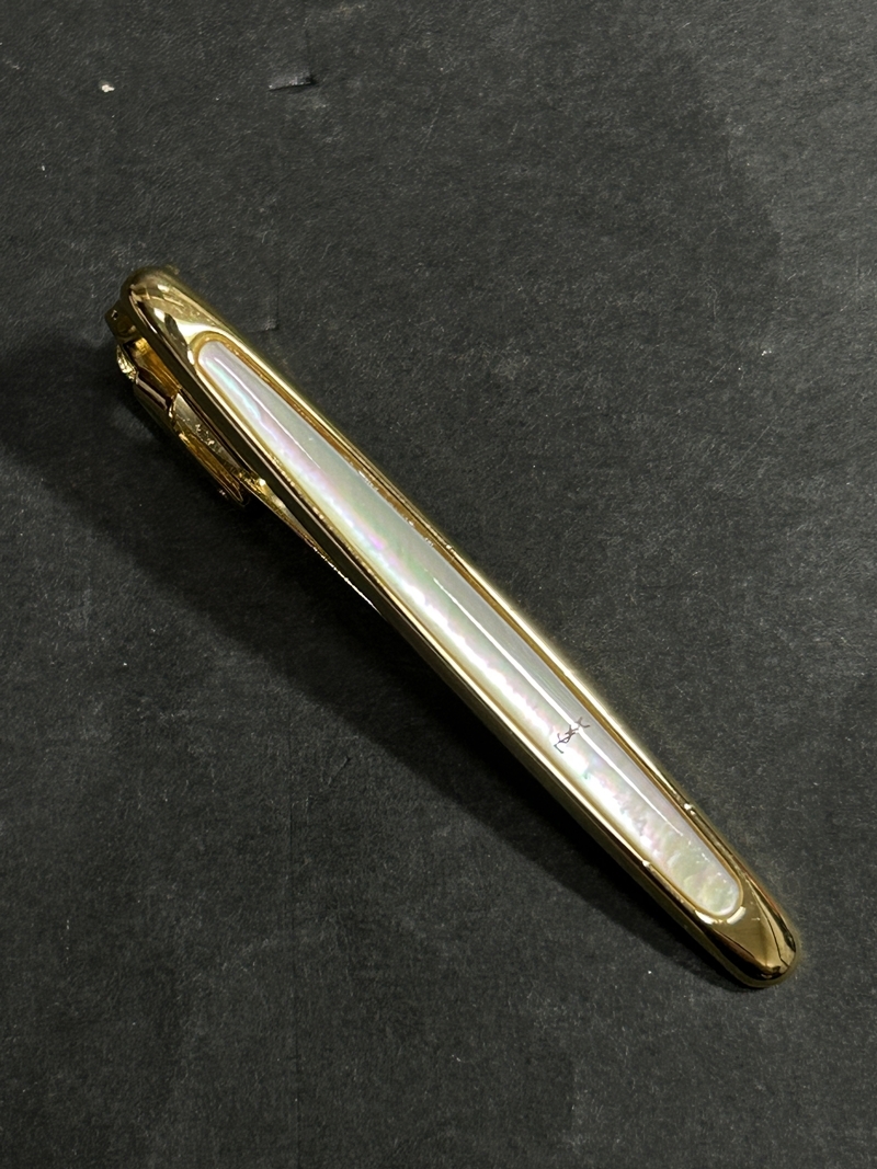 ● コレクター必見 Yves Saint Laurent イブサンローラン タイピン メンズ アクセサリー ワンポイント ケース入り my481