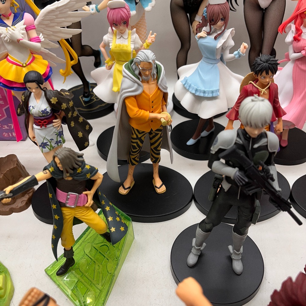 プライズフィギュアまとめ売り　7個　ワンピース　ドラゴンボール　ヒロアカ　鬼滅 フィギュア