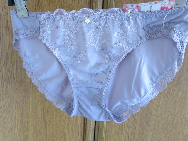 【新品】tutu anna花柄ショーツ　M　紫系_画像4