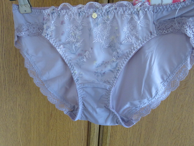 【新品】tutu anna花柄ショーツ　M　紫系_画像6