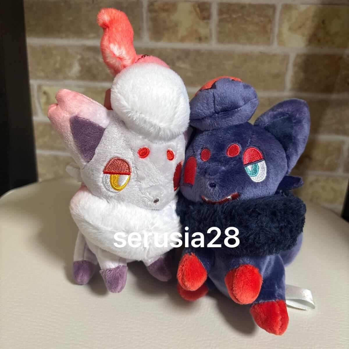 ポケモン 磁石でくっつくペアマスコット にたものどうし ゾロア