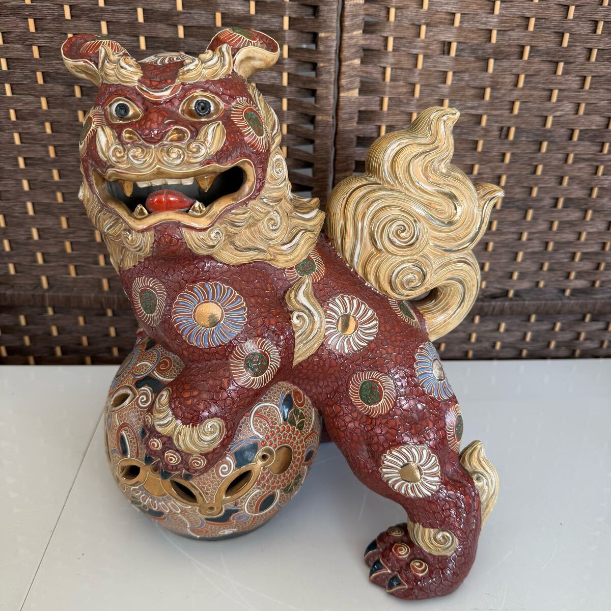 ☆九谷焼 玉獅子 玉乗り獅子 色絵金彩赤獅子 高さ27cm 狛犬 ☆九谷焼 玉獅子 玉乗り獅子 色絵金彩赤獅子 高さ27cm 狛犬