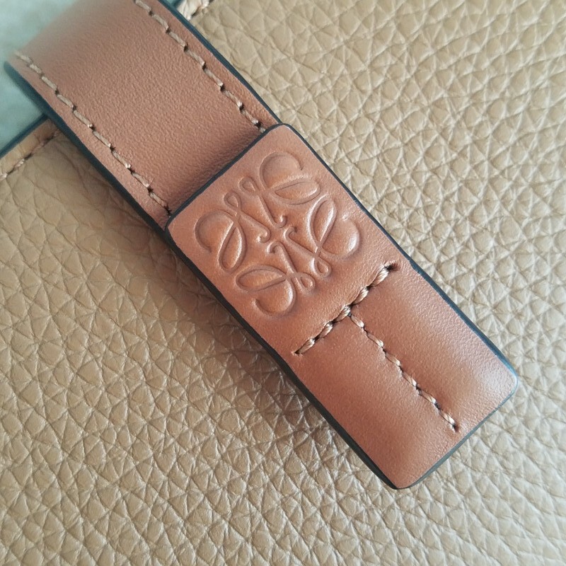 新品 LOEWE ロエベ バーティカル ウォレット ラージ 長財布 新品 LOEWE ロエベ バーティカル ウォレット ラージ 長財布