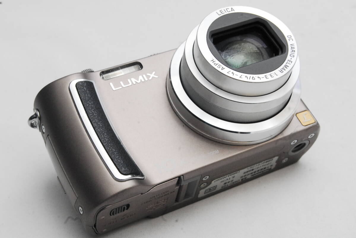 Panasonic LUMIX DMC-TZ5 02-26-01