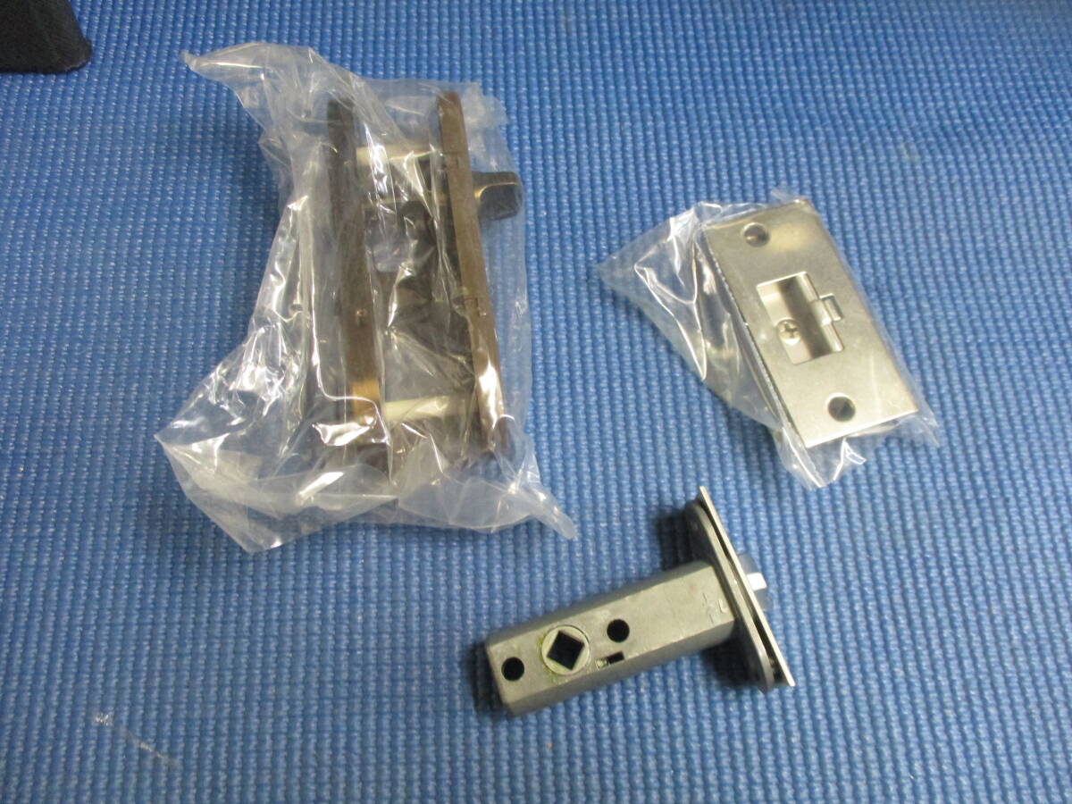ミワ ラッチボルトと長(zhǎng)座 仕上げ CB ハンドルなし　非常開(kāi)錠 BS５１ミリ １ケ￥￥１０００ 送料￥６００
