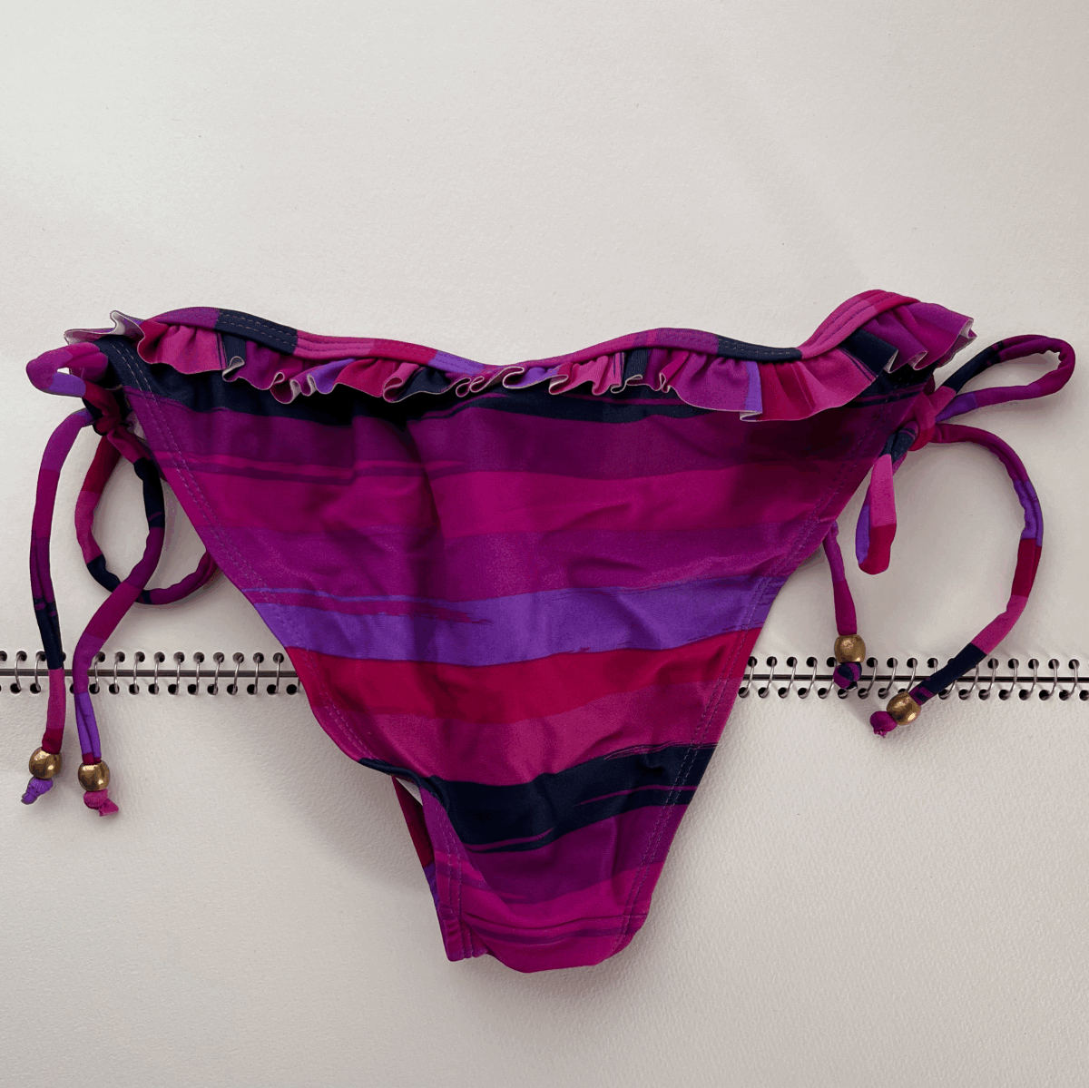 未使用 Sサイズ ボトム レディース 水著 三角ビキニ 水泳 スイムウエア ショーツ パンツ ボーダー 紫 パープル 可愛プールビーチ海リゾート