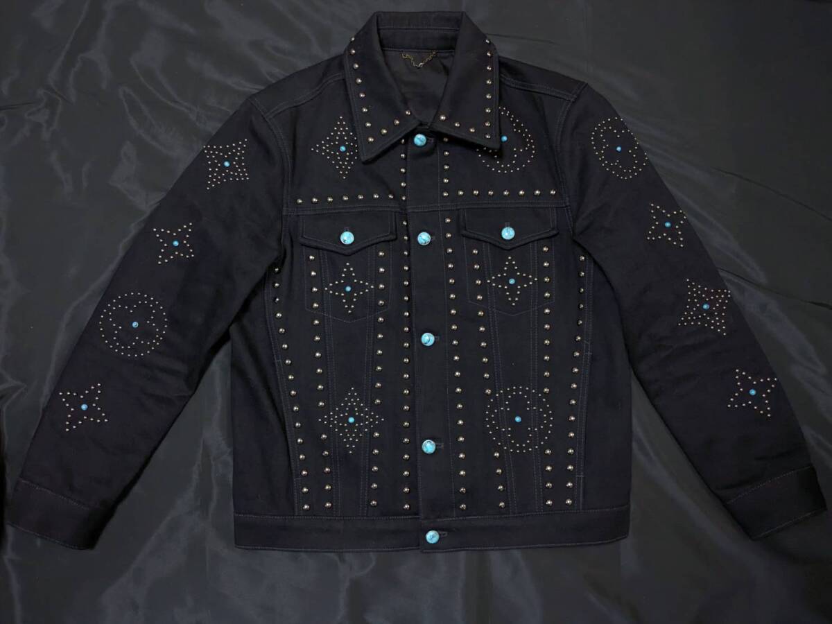 LOUIS VUITTON エンブロイダードデニムジャケット スタッズ加工 LOUIS VUITTON エンブロイダードデニムジャケット スタッズ加工