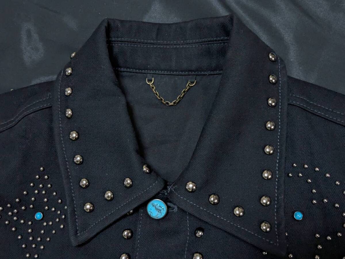 LOUIS VUITTON エンブロイダードデニムジャケット スタッズ加工 LOUIS VUITTON エンブロイダードデニムジャケット スタッズ加工