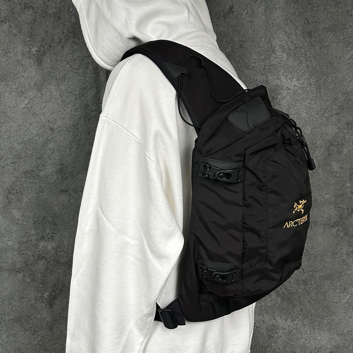 ARC'TERYX QUIVER ワンショルダー スリング ボディバッグ ARC'TERYX QUIVER ワンショルダー スリング ボディバッグ