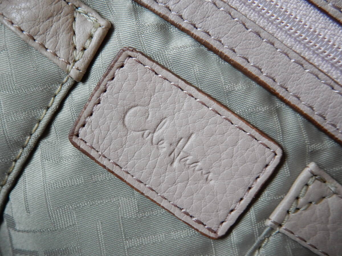 !_ натуральная кожа *Cole Haan( call * Haan )*3 салон * кожа ручная сумочка бежевый ( металлические принадлежности коврик серебряный )