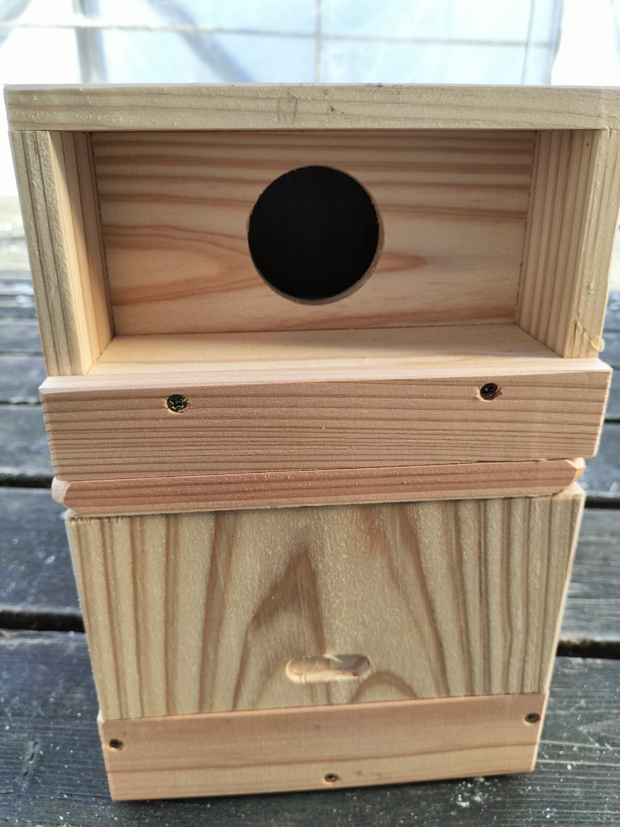☆　ボタン系インコの巣箱　☆