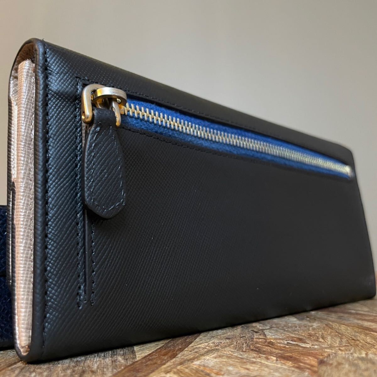 一円 美品 レアカラー PRADA プラダ サフィアーノレザー 一円 美品 レアカラー PRADA プラダ サフィアーノレザー