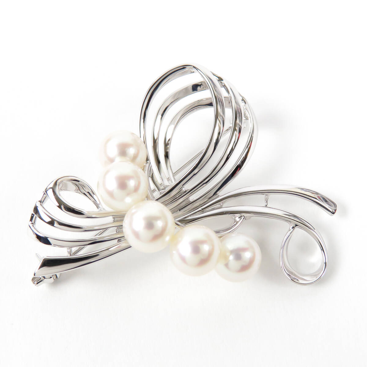 美品 MIKIMOTO ミキモト リボンモチーフ アコヤ真珠 5P パール 美品 MIKIMOTO ミキモト リボンモチーフ アコヤ真珠 5P パール