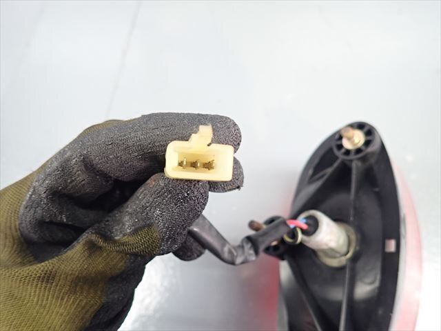 β250121-2 ヤマハ ドラッグスター400 4TR (H9年式) 純正 テールランプ レンズ 破損無し！ヒビ有り！