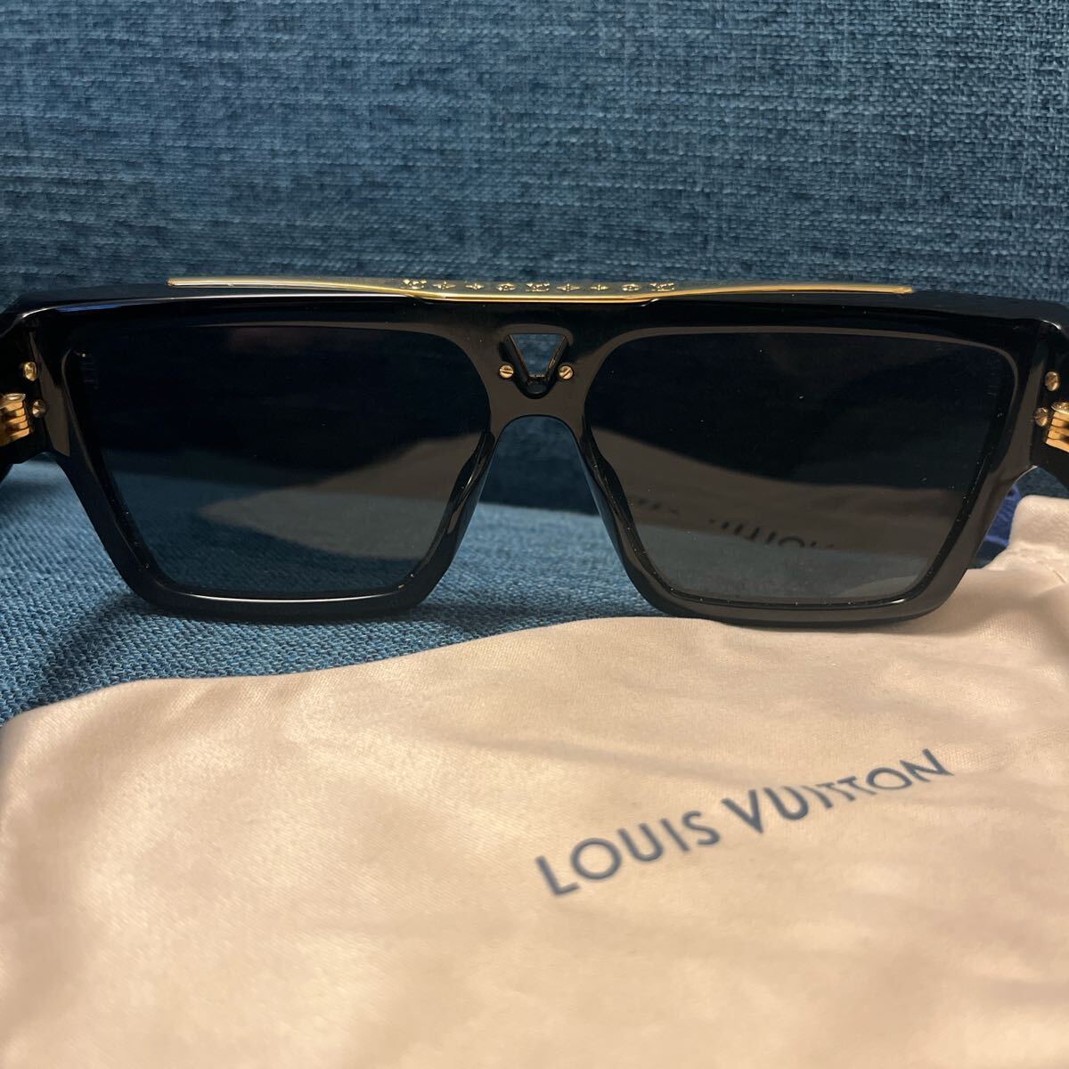 LOUIS VUITTON ブラック ゴールド サングラス satoru サングラス LOUIS VUITTON ブラック ゴールド サングラス satoru サングラス