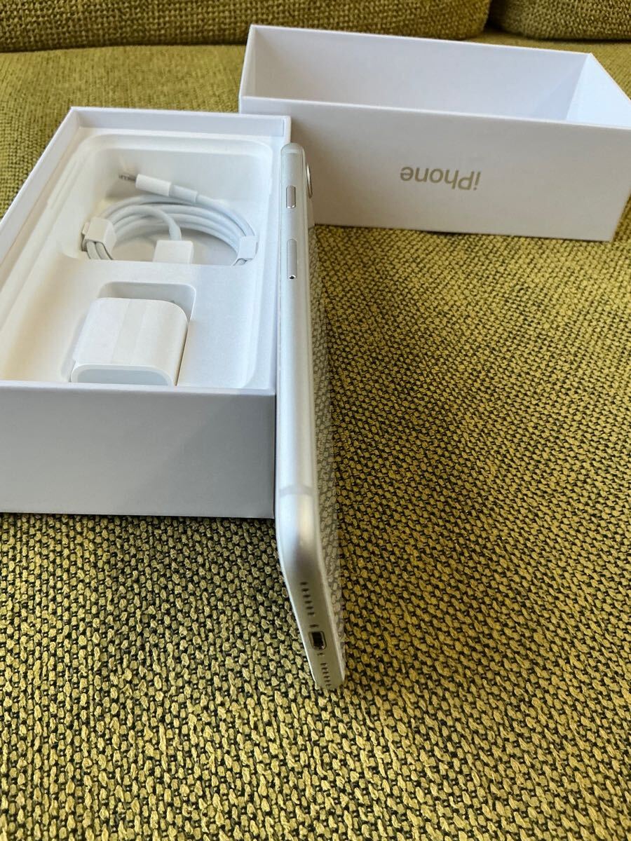 iPhone 8 64GB ホワイト_画像5
