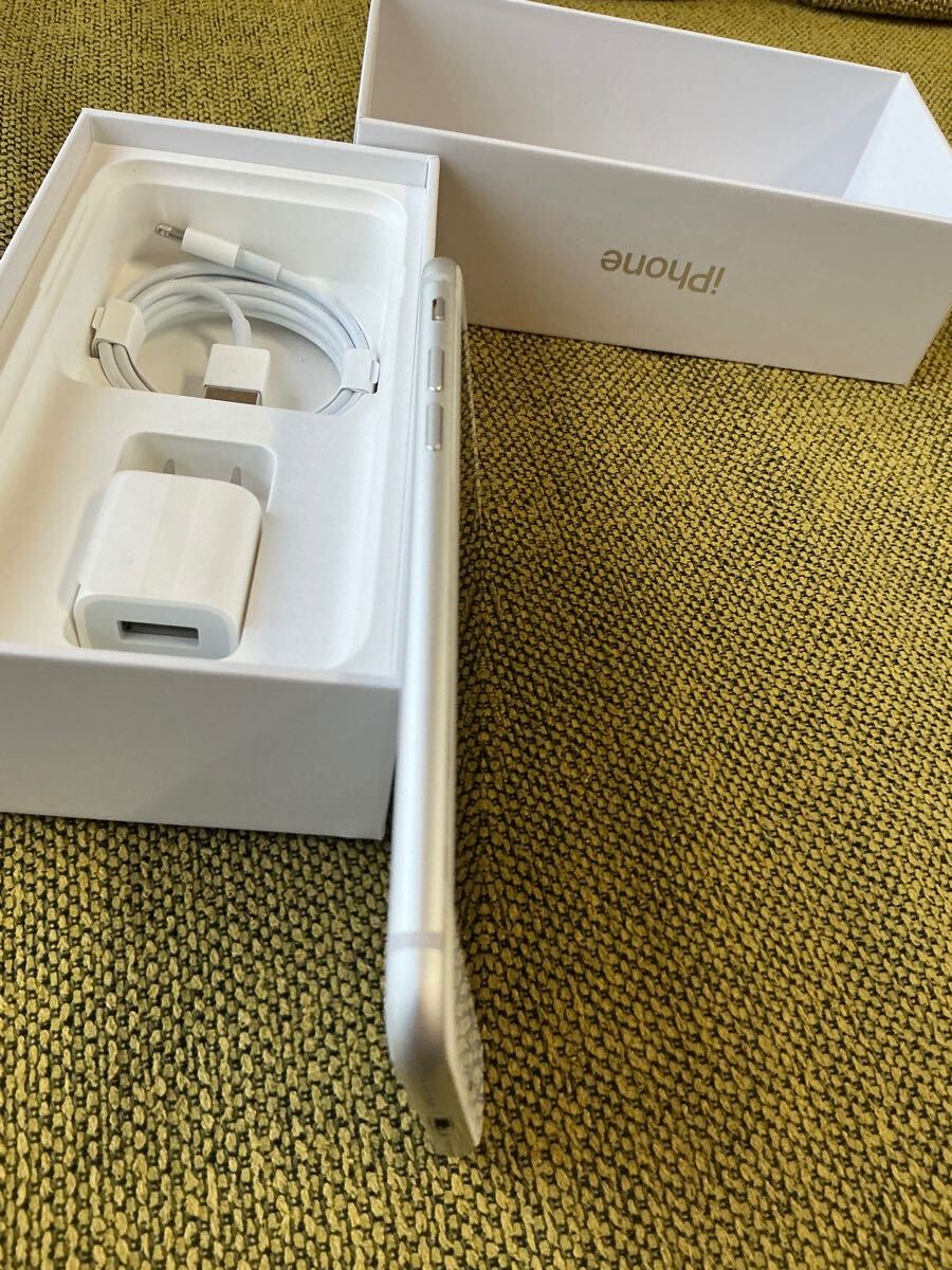 iPhone 8 64GB ホワイト_画像6