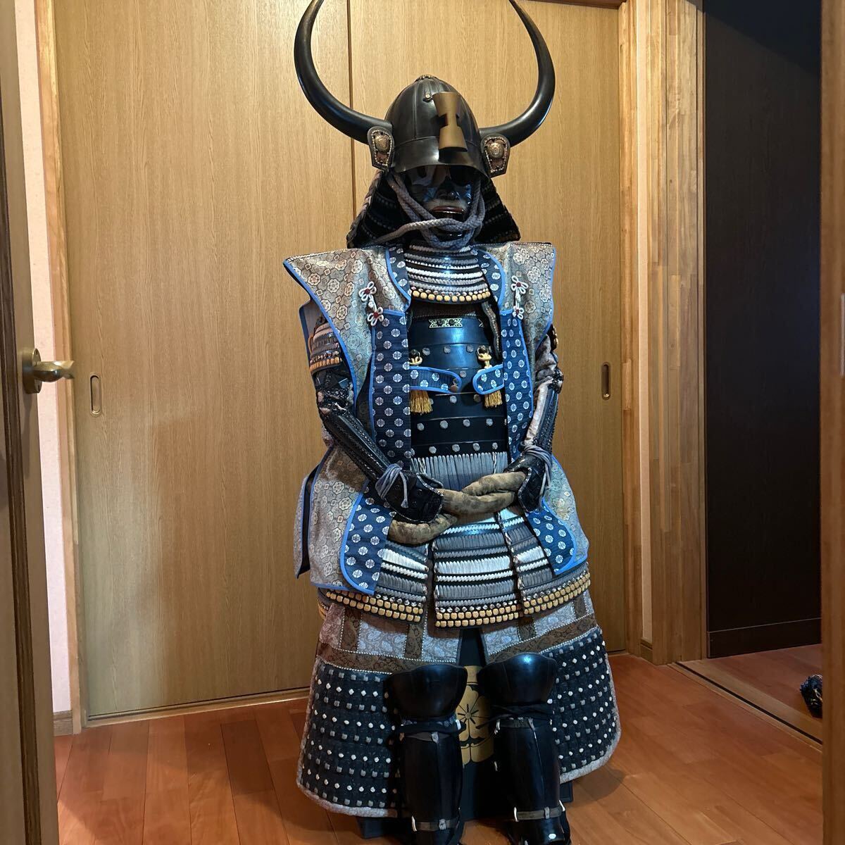 甲冑 一式 鎧櫃 甲冑師光忍作 古美術(甲冑(兜、鎧))|売買され 甲冑 一式 鎧櫃 甲冑師光忍作 古美術(甲冑(兜、鎧))|売買され