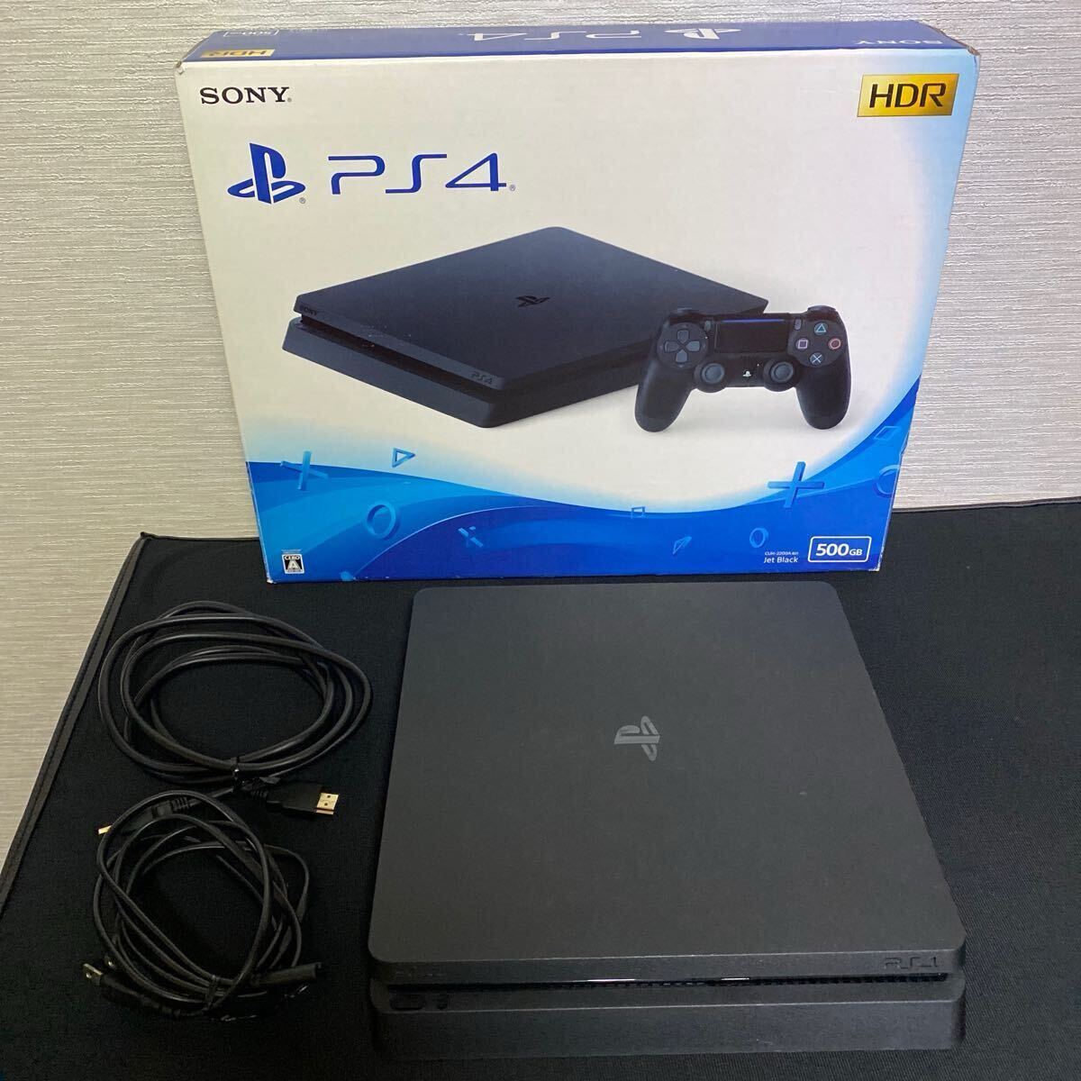 良質  PS4 CUH-2200A 本体 電源ケーブル HDMIケーブル 箱 セット 動作品 PS4本体