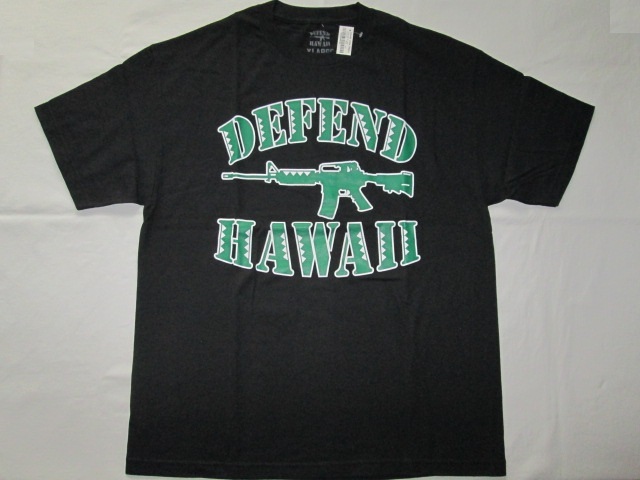 ★新品 ハワイで購入 DEFEND HAWAII ディフェンドハワイ Tシャツ XL ブラック黒 機関銃 アメフト カメハメハ大王 ハワイ大学ロゴデザイン★