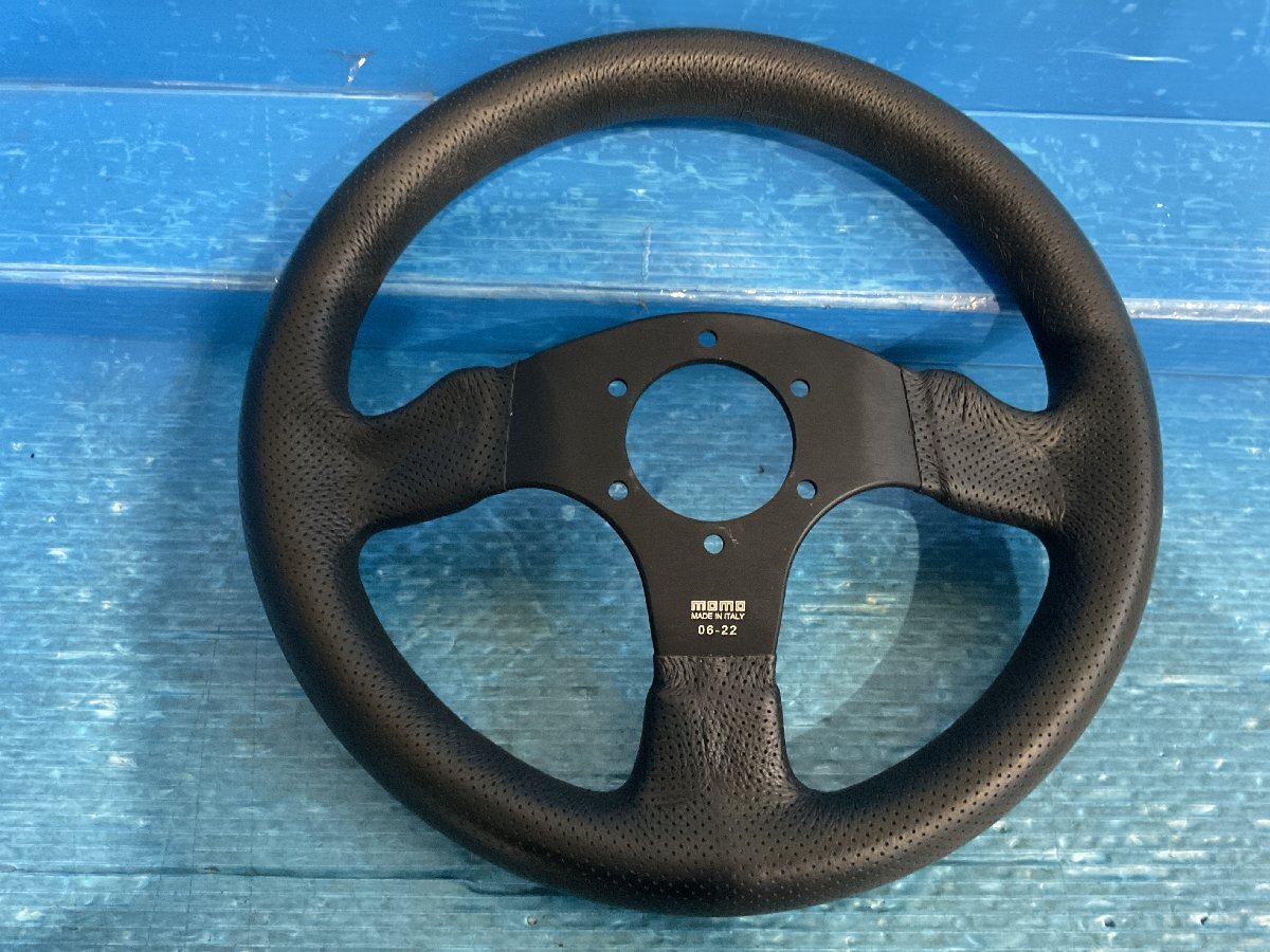 ⑥ MOMO ハンドル ステアリング 黒 レザー革 （A5-201 125663）