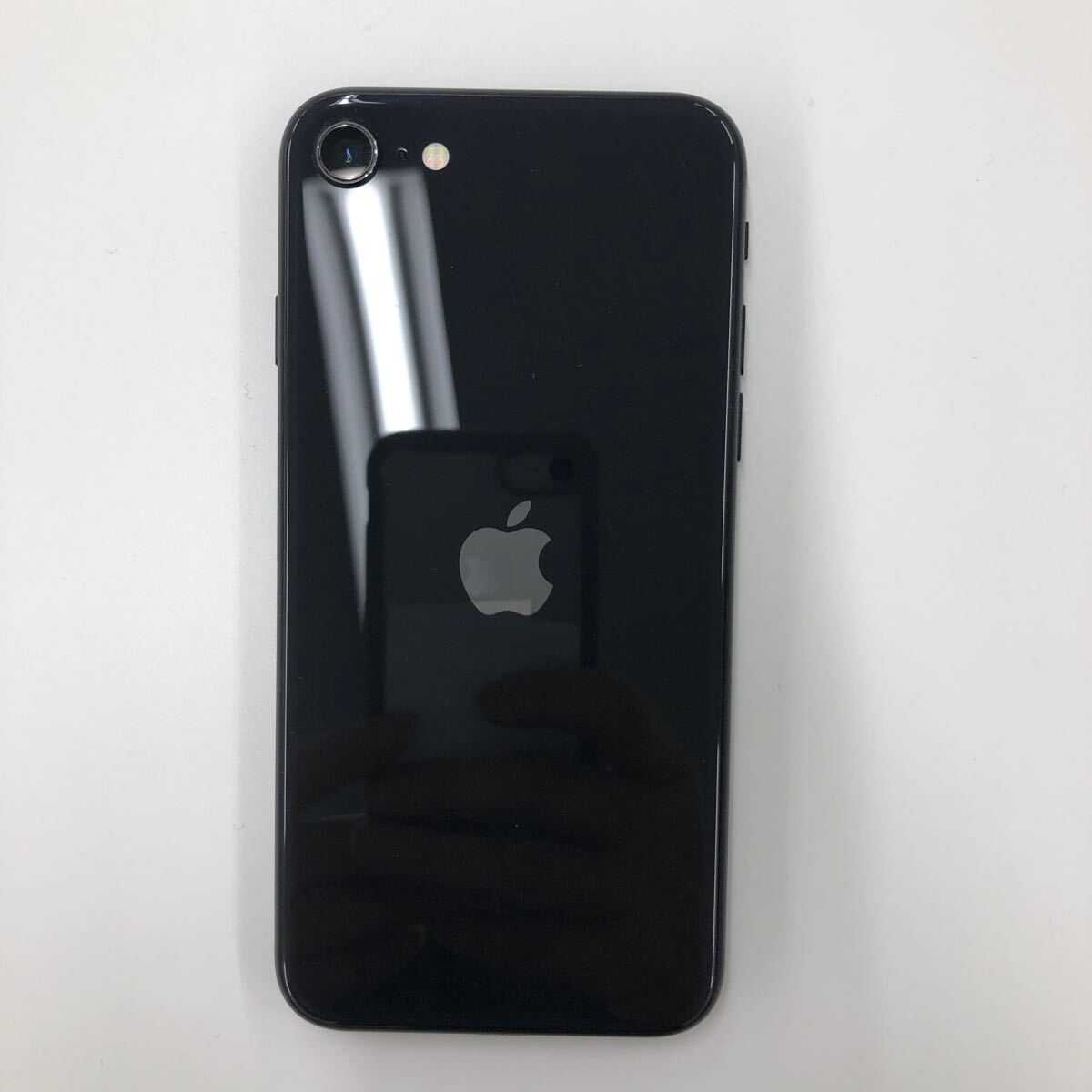 A4【中古】iPhone SE 第2世代 64GB 黒 81% 黒 ブラック SIM A4【中古】iPhone SE 第2世代 64GB 黒 81% 黒 ブラック SIM
