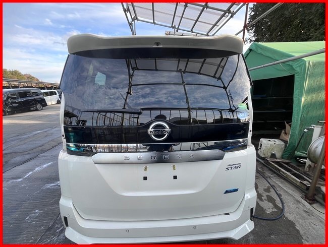 セレナ　GFC27　バックドア　リアゲート　管理番号　5222