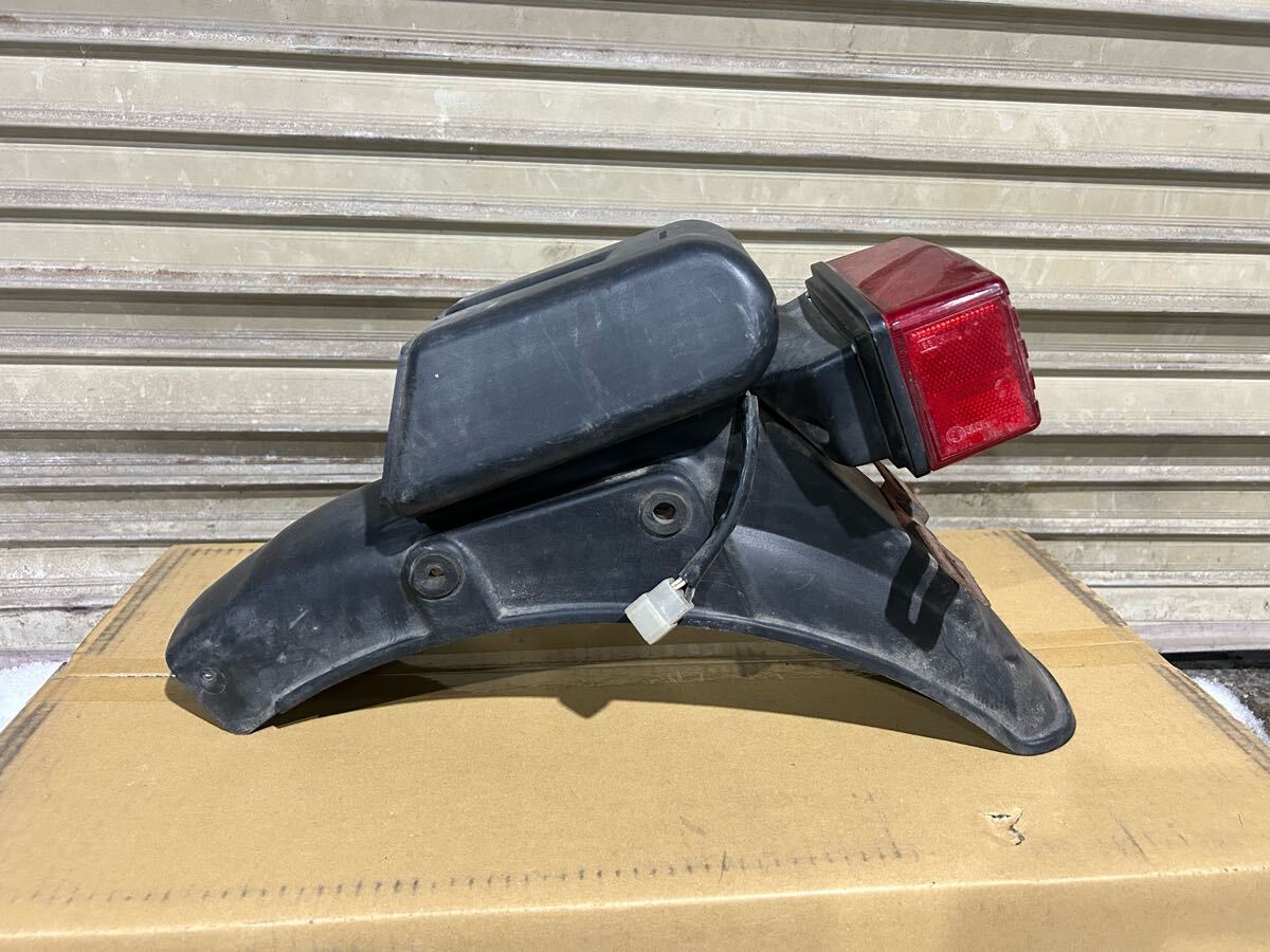 スズキ GSX250E ザリ 純正リアフェンダー テールランプ スズキ GSX250E ザリ 純正リアフェンダー テールランプ
