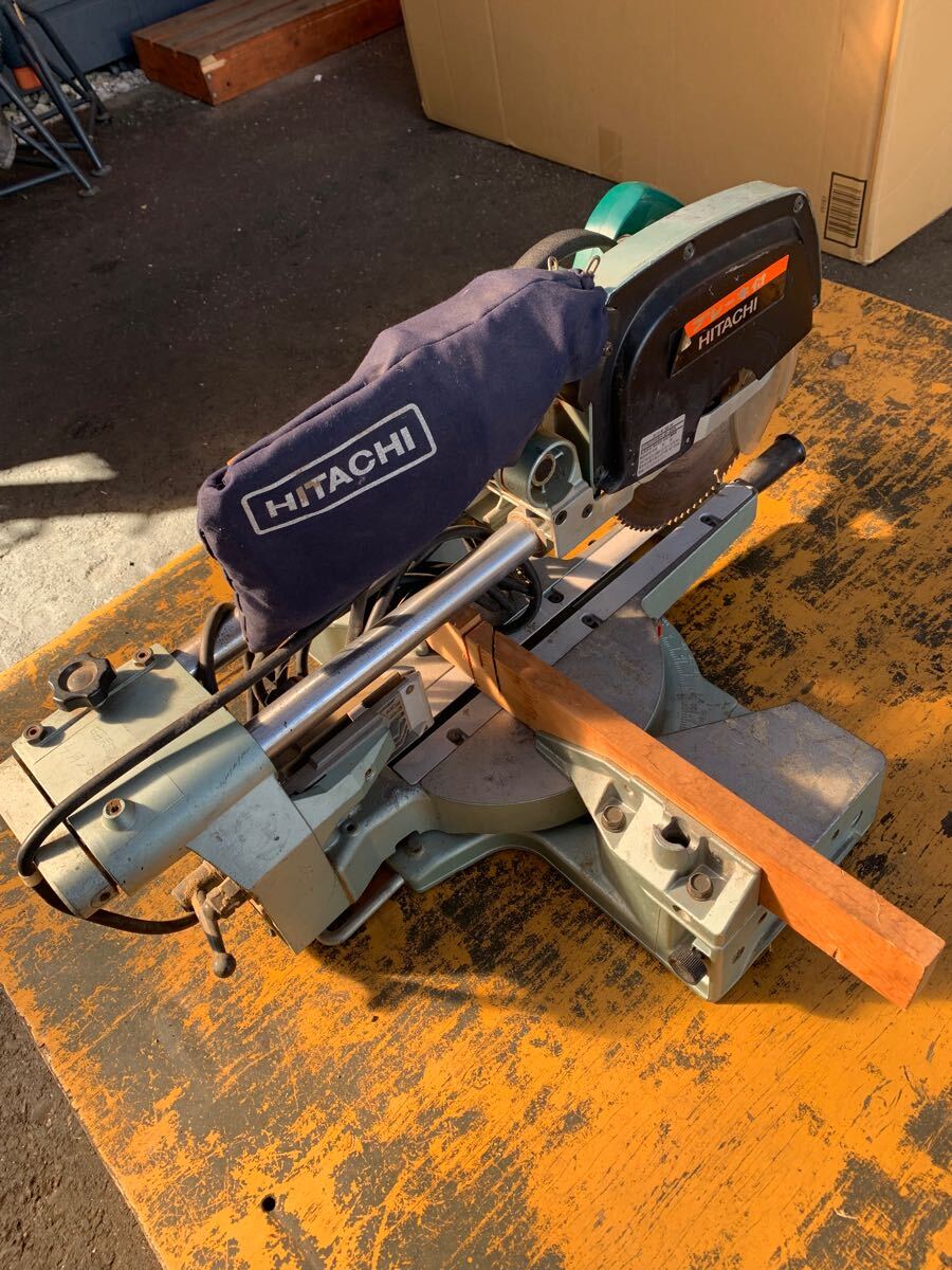 日立　卓上丸のこ　C8FB2 中古品