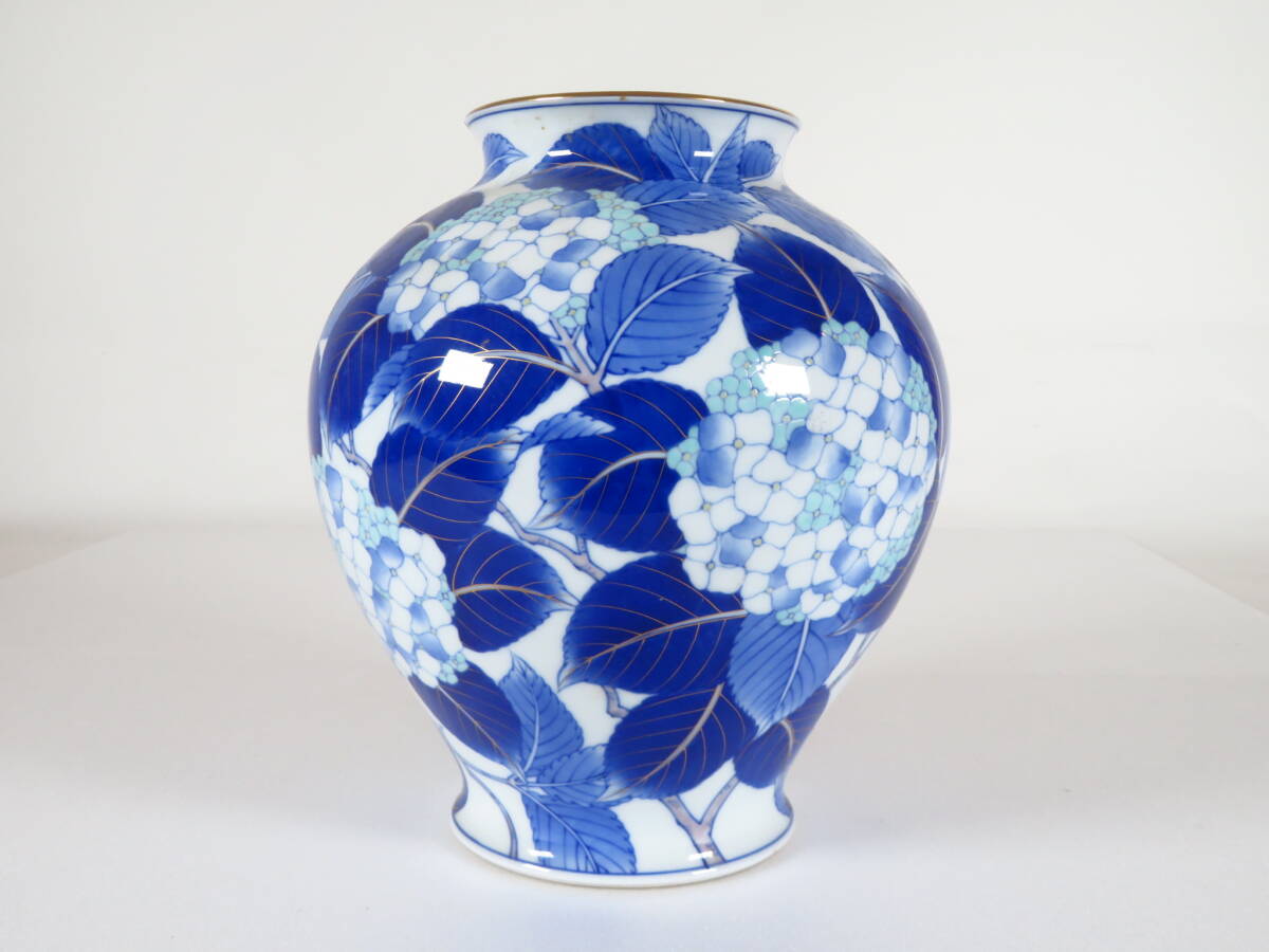 旧家整理品【オールド香蘭社製 染付紫陽花文花瓶】飾壺 壷 細密 旧家整理品【オールド香蘭社製 染付紫陽花文花瓶】飾壺 壷 細密