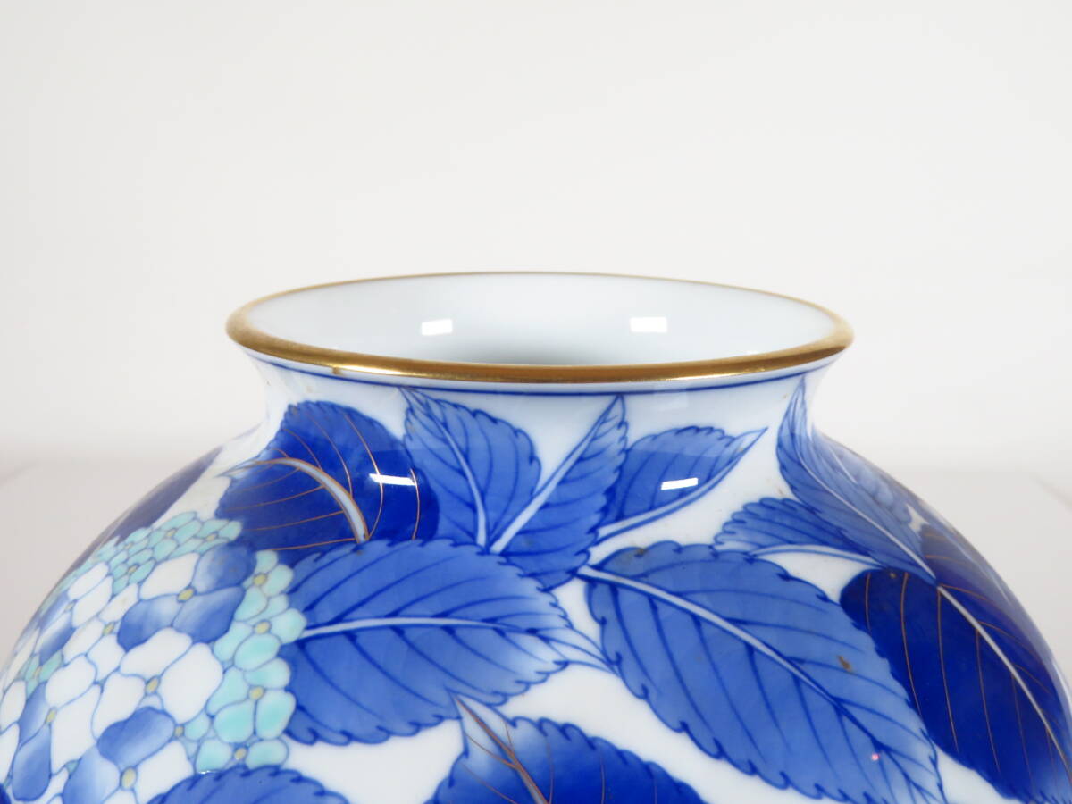 旧家整理品【オールド香蘭社製 染付紫陽花文花瓶】飾壺 壷 細密 旧家整理品【オールド香蘭社製 染付紫陽花文花瓶】飾壺 壷 細密