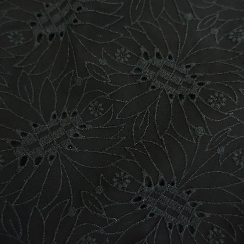 シビラ Sybilla *カットワーク刺繍ハーフパンツ*M黒ブラック総柄(33-2406-764)【81G42】_画像6