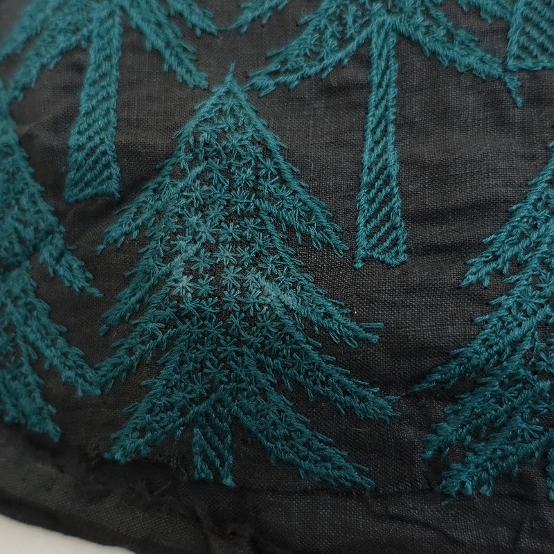 ミナペルホネン mina perhonen *land theater 刺繍生地 68×68cm*ブラック黒グリーン緑布ファブリック(fa88-2501-64)【11B52】