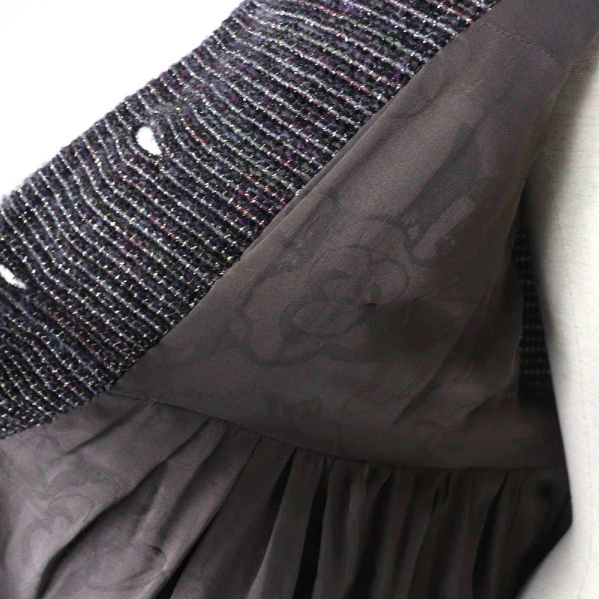 極美品★CHANEL シャネル P42301 ココマークボタン付 ラメ入り ノーカラー ツイード Aライン コート マルチ 34 ハンガー付 正規(guī)品