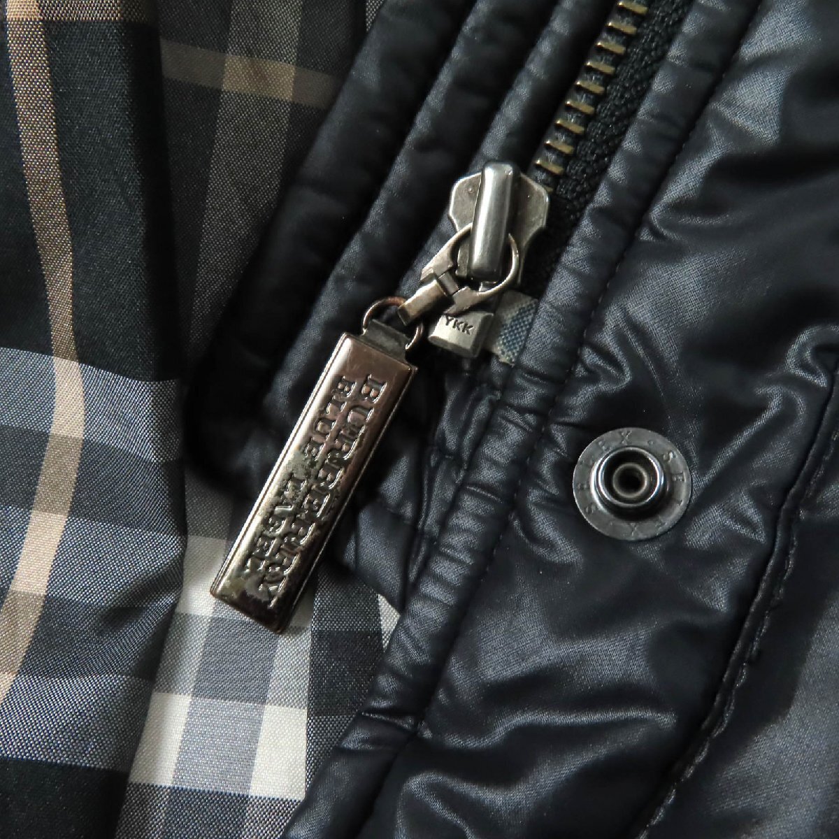 美品★BURBERRY BLUE LABEL バーバリーブルーレーベル FRF09-693-09 ラクーンファー・フード・ベルト付 裏地チェック柄 ダウンコート 40_画像8