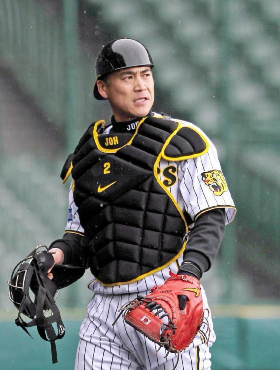 7】城島健司 阪神時代実使用 直筆漢字サイン+日付入りヘルメット 7】城島健司 阪神時代実使用 直筆漢字サイン+日付入りヘルメット