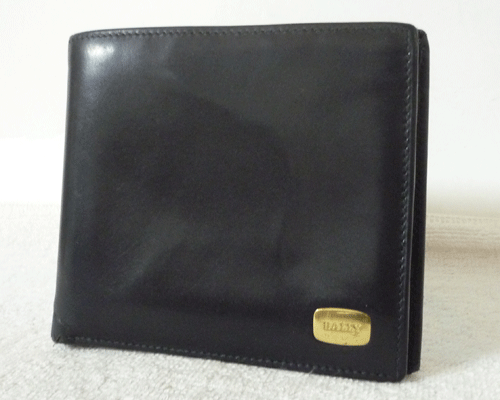 バリー　BALLY　レザー　ブラック　黒　二つ折り　財(cái)布　ウォレット　メンズ