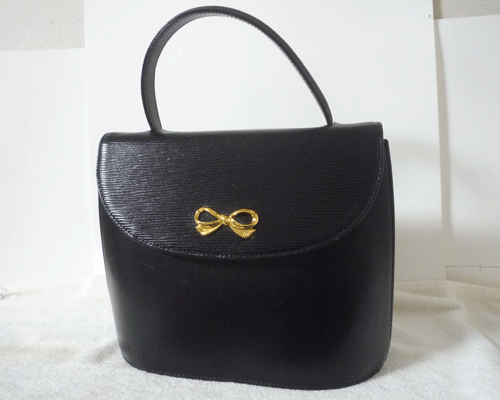 ハナエモリ HANAE MORI ハンドバッグ ポシェット ロゴ金具 黒