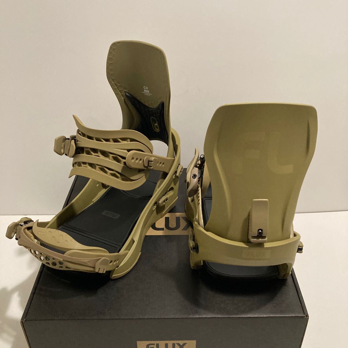 24-25 新品 正規品 FLUX CV ビンディング M サイズ BEIGE スノーボード SNOWBOARD BINDING フラックス シーブイ ベージュ エム