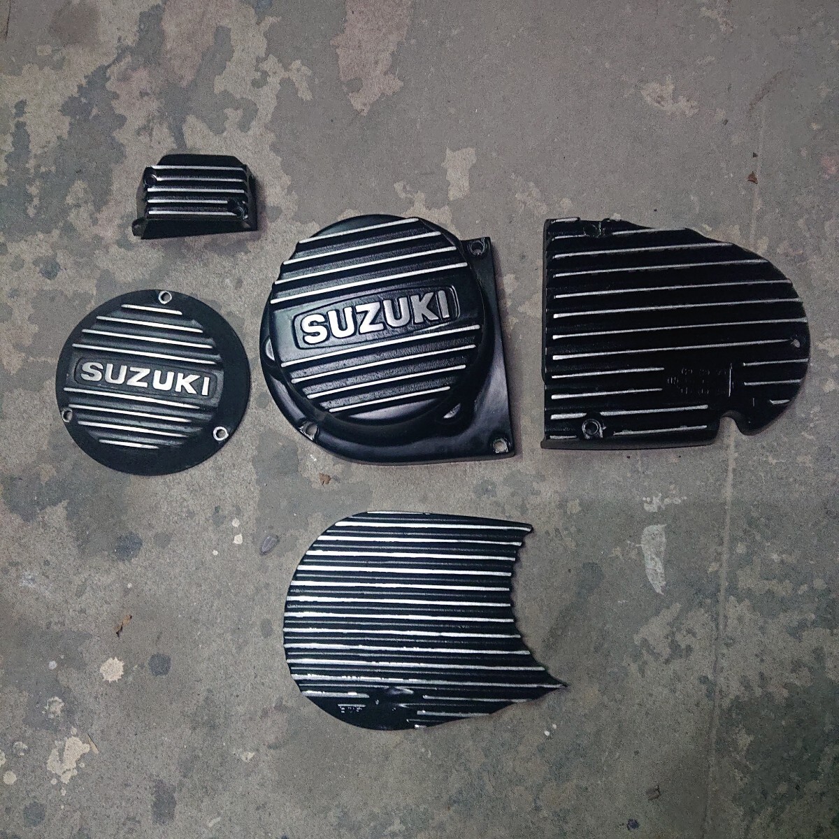 GT380 エンジンカバー キジマ ヒヅキ サンパチ GS KH SS RZ CBX GT380 エンジンカバー キジマ ヒヅキ サンパチ GS KH SS RZ CBX