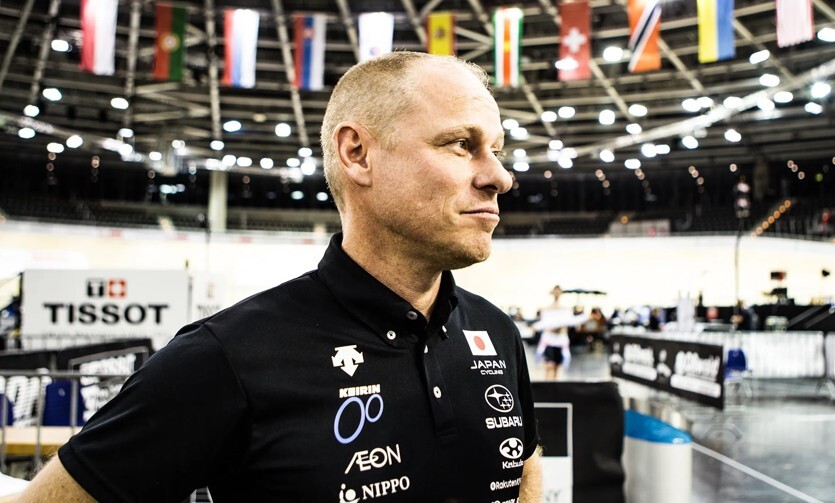 【選手支給】2019-20 自転車(chē)競(jìng)技 トラック種目 競(jìng)輪 ケイリン 日本代表ナショナルチーム DESCENTE デサント 公式 ユニフォーム ポロシャツ