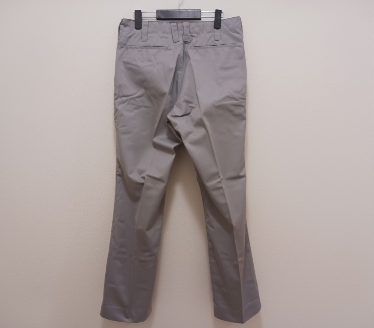 3129　自重堂Tomoe SAKURA3310エコ製品制電パンツW106㎝/グレー 新品未使用　　(作業ズボン通年春夏秋冬 帯電防止帯電ガードマン　バートル_画像4