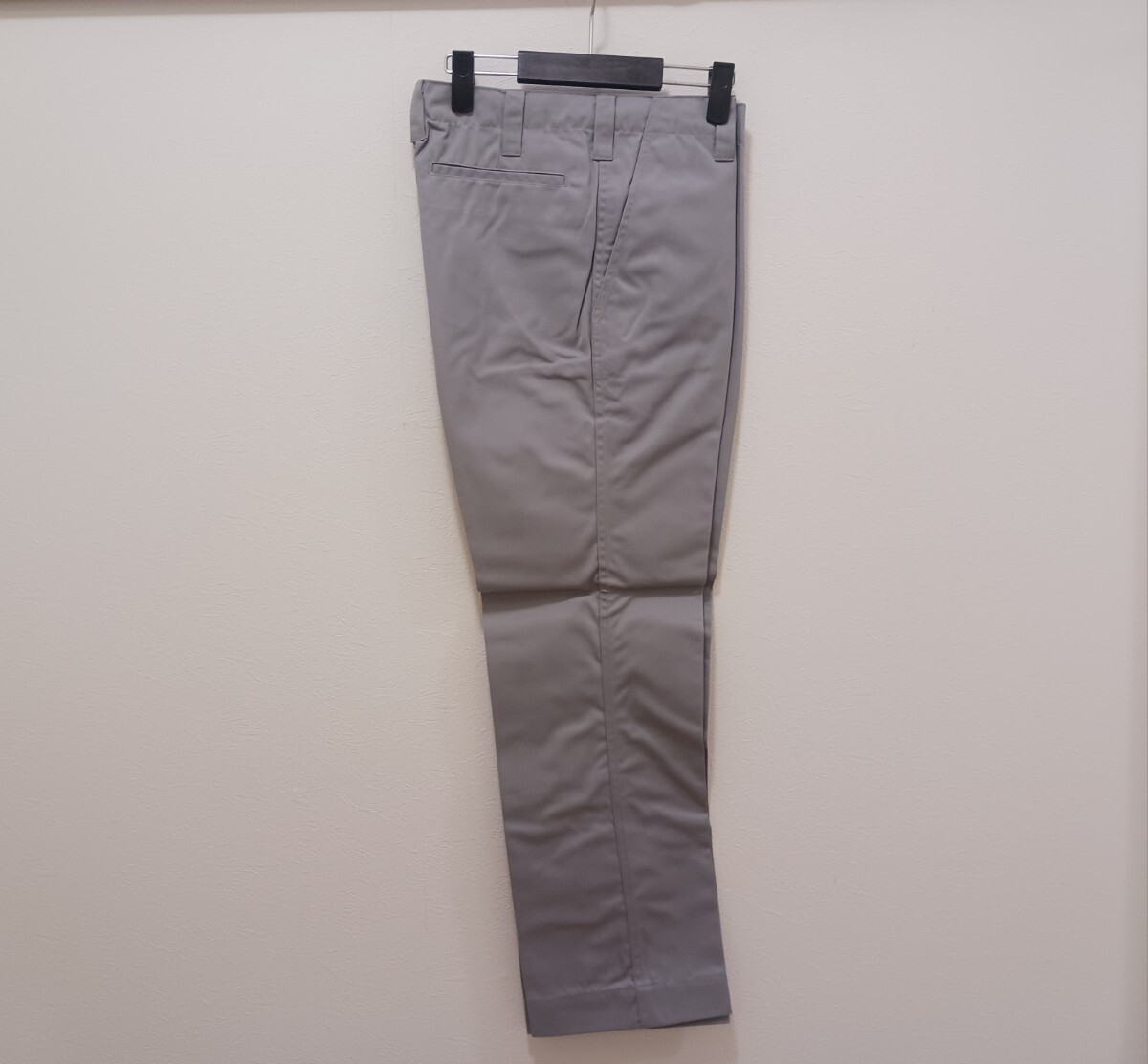 3129　自重堂Tomoe SAKURA3310エコ製品制電パンツW106㎝/グレー 新品未使用　　(作業ズボン通年春夏秋冬 帯電防止帯電ガードマン　バートル_画像2