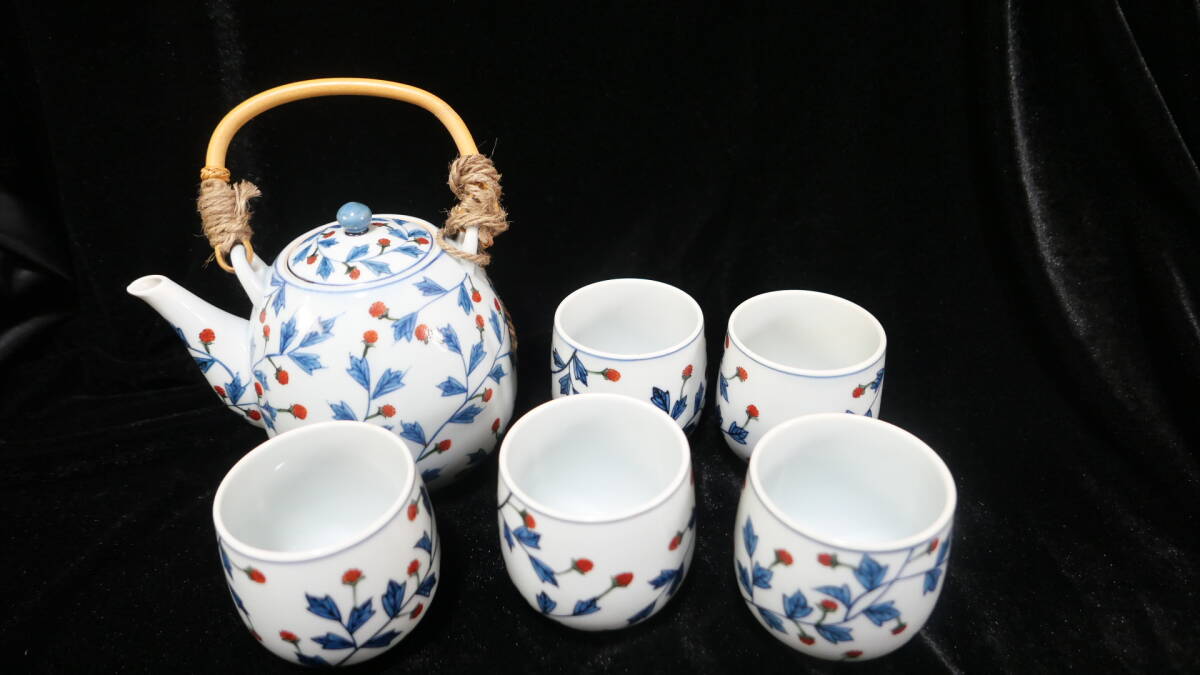 館林源右衛門 有田焼 茶器 煎茶器 染錦苺紋 急須 湯呑 茶碗 三 館林源右衛門 有田焼 茶器 煎茶器 染錦苺紋 急須 湯呑 茶碗 三