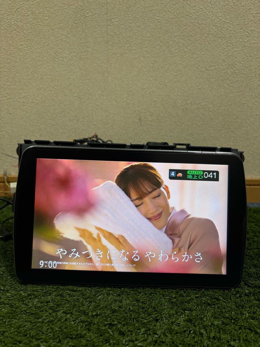 美品Panasonic CN-F1DVD 9V型大画面フローティングナビ 送料込 美品Panasonic CN-F1DVD 9V型大画面フローティングナビ 送料込