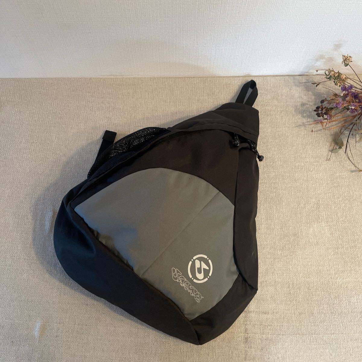 フーズフーギャラリー テックパック KOOKY'N クーキー BRONX ワンショルダー ボディバッグ レトロ バックパック リュック かばん_画像2