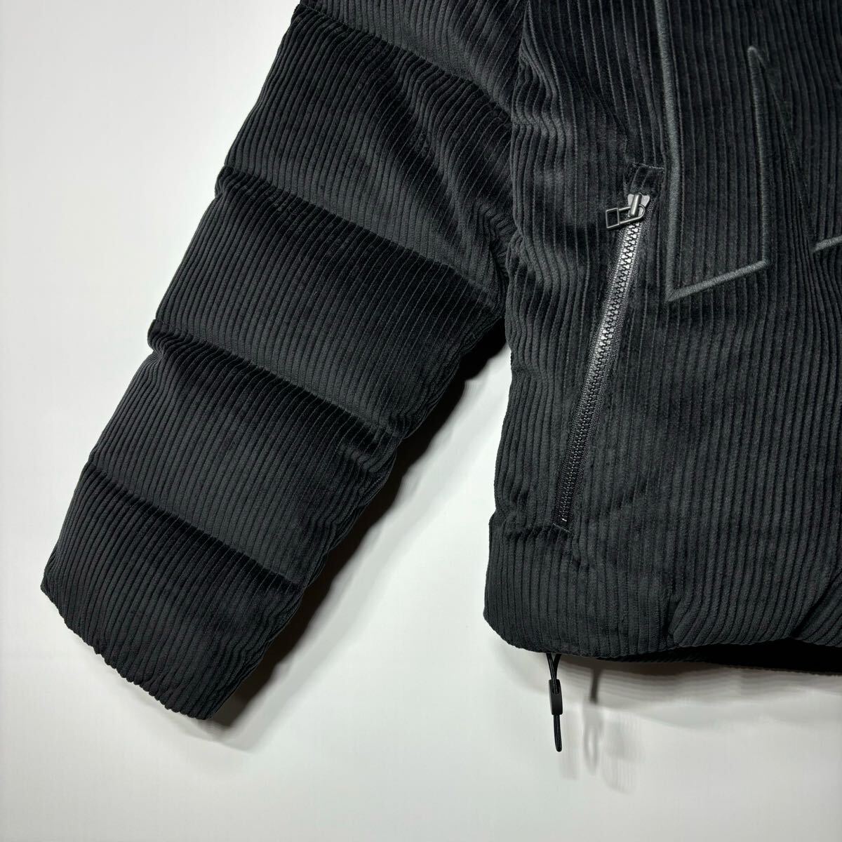 ナイキ エッセンシャル Therma-FIT コーデュロイ パファー 黒 XL ナイキ エッセンシャル Therma-FIT コーデュロイ パファー 黒 XL