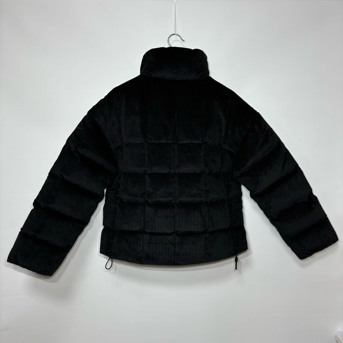 ナイキ エッセンシャル Therma-FIT コーデュロイ パファー 黒 L ナイキ エッセンシャル Therma-FIT コーデュロイ パファー 黒 L