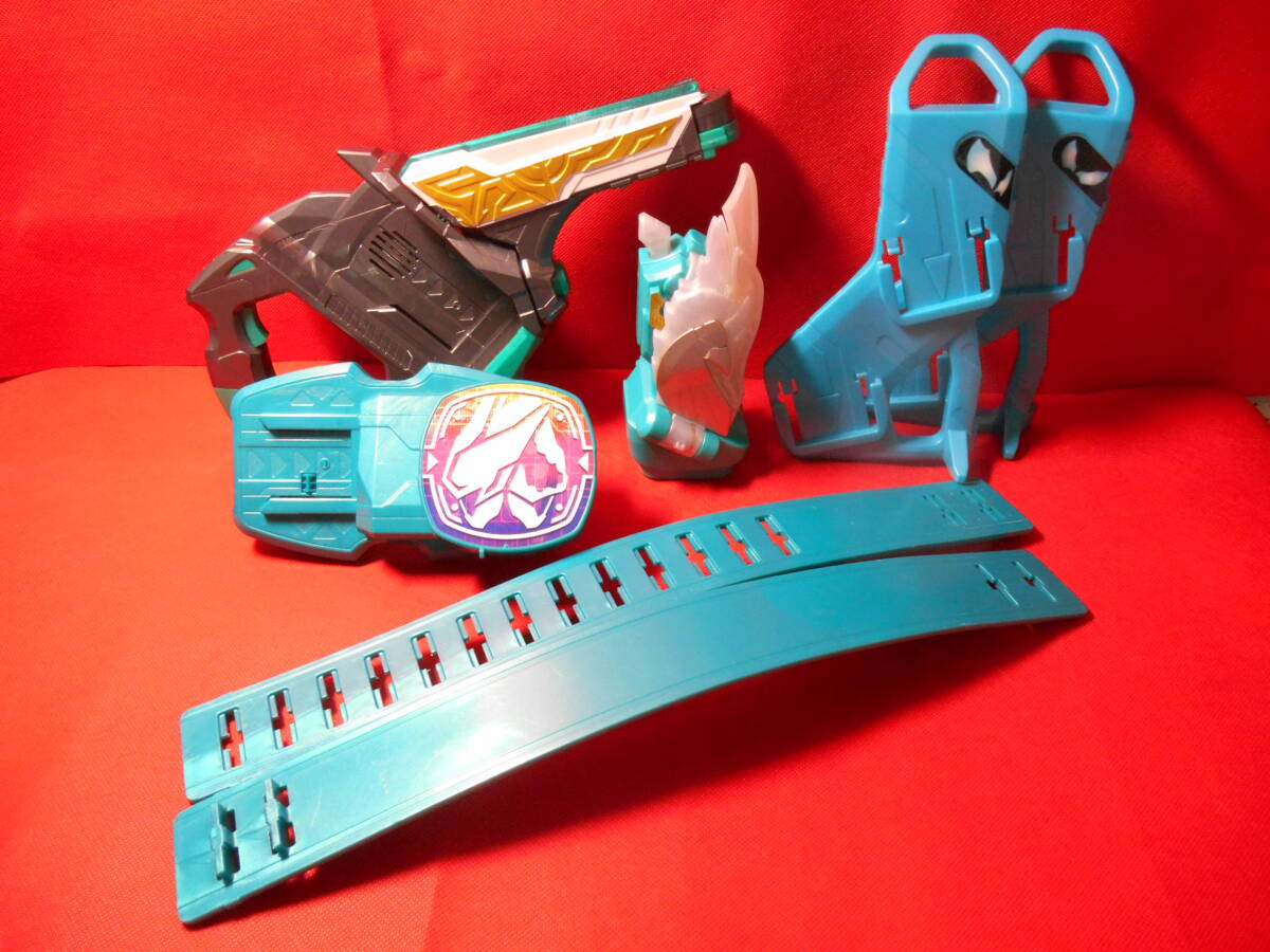 仮面ライダーリバイス 変身ベルト DXツーサイドライバー 本体 + 仮面ライダーリバイス 変身ベルト DXツーサイドライバー 本体 +
